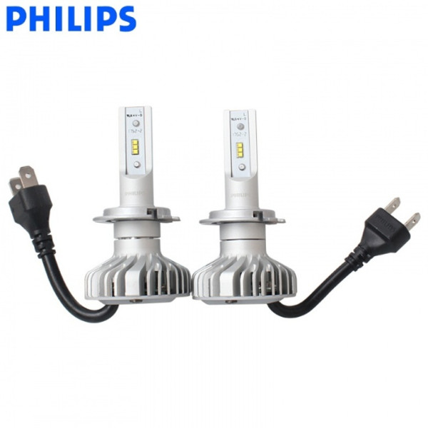 LED žárovka PHILIPS H7 ULTINON 12V P43t 6200K - 2 ks