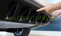 ŠKODA OCTAVIA III-ZADNÍ STŘEDOVÝ DIFUZOR GLOSSY BLACK