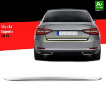 Škoda Superb III sedan-Nerez spodní lišta pátých dveří S DiZAYN - chromová