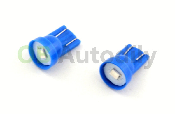 LED žárovka AUTOLAMP 12V 5W W2,1 x 9,5d celosklo (2 ks) - modrá