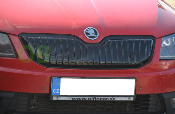 Škoda Octavia III-Zimní clona přední masky KI-R glossy black