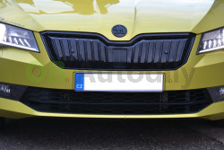 Škoda Superb III-Zimní clona přední masky KI-R glossy black