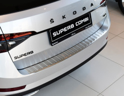 ŠKODA SUPERB III COMBI-OCHRANNÝ KRYT ZADNÍHO NÁRAZNÍKU NEREZ - broušený matný