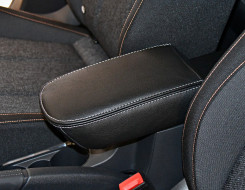 ŠKODA KAMIQ-KOŽENÝ POTAH LOKETNÍ OPĚRKY - bílé prošití
