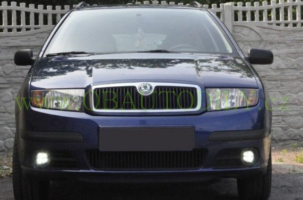 LED SVĚTLA s ORIGINÁLNÍMI PLASTY ŠKODA FABIA 04-08 - bez MLHOVEK