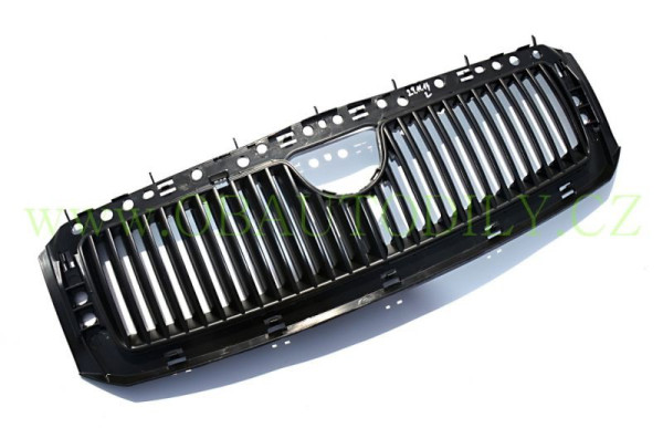 ŠKODA FABIA facelift-PLASTOVÁ MŘÍŽKA do PŘEDNÍ MASKY original - středová
