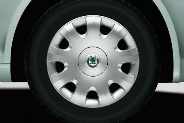 ŠKODA OCTAVIA, OCTAVIA II-KRYTY KOL AVANTGARDA 6J x 15 original - 4 ks