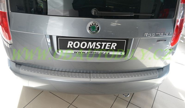 ŠKODA ROOMSTER-OCHRANNÝ KRYT NAKLÁDACÍ HRANY (CZ) - ALU LOOK