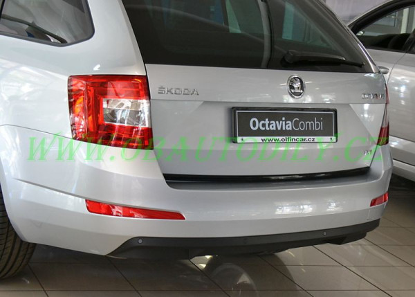 ŠKODA OCTAVIA III COMBI-DEKORATIVNÍ SPODNÍ LIŠTA PÁTÝCH DVEŘÍ - reflex černá