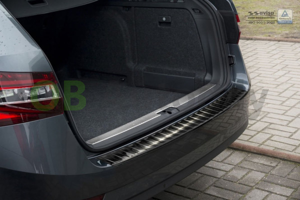 Škoda Superb III combi-Kryt zadního nárazníku nerez AVISA - matný černý grafit