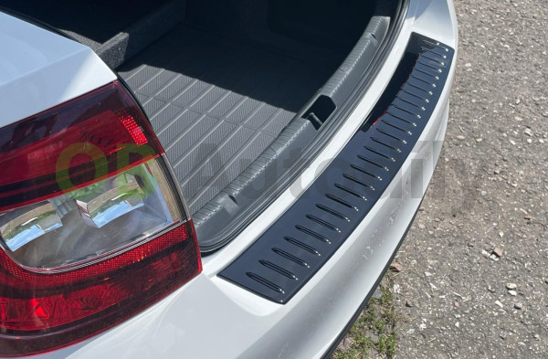 Škoda Rapid-Ochranný kryt zadního nárazníku - basic