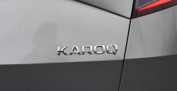 ŠKODA KAROQ-ZADNÍ NÁPIS KAROQ original - chromový